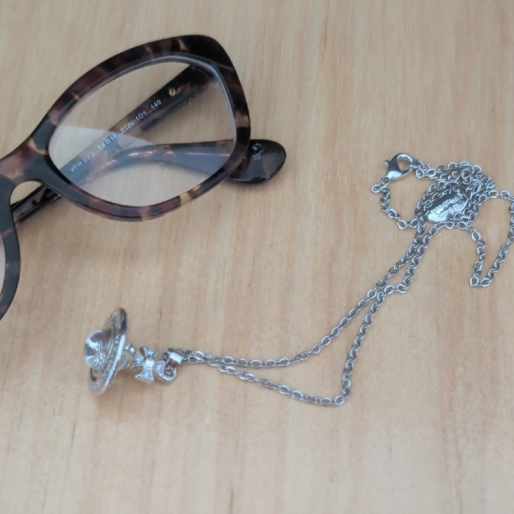 Silver Pendant Necklace